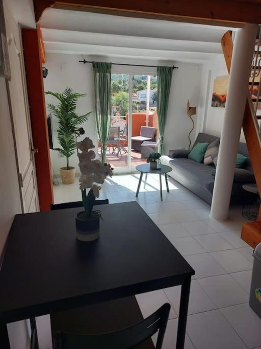 Studio Tipo Loft Con Vista Al Montgo Denia Kültér fotó